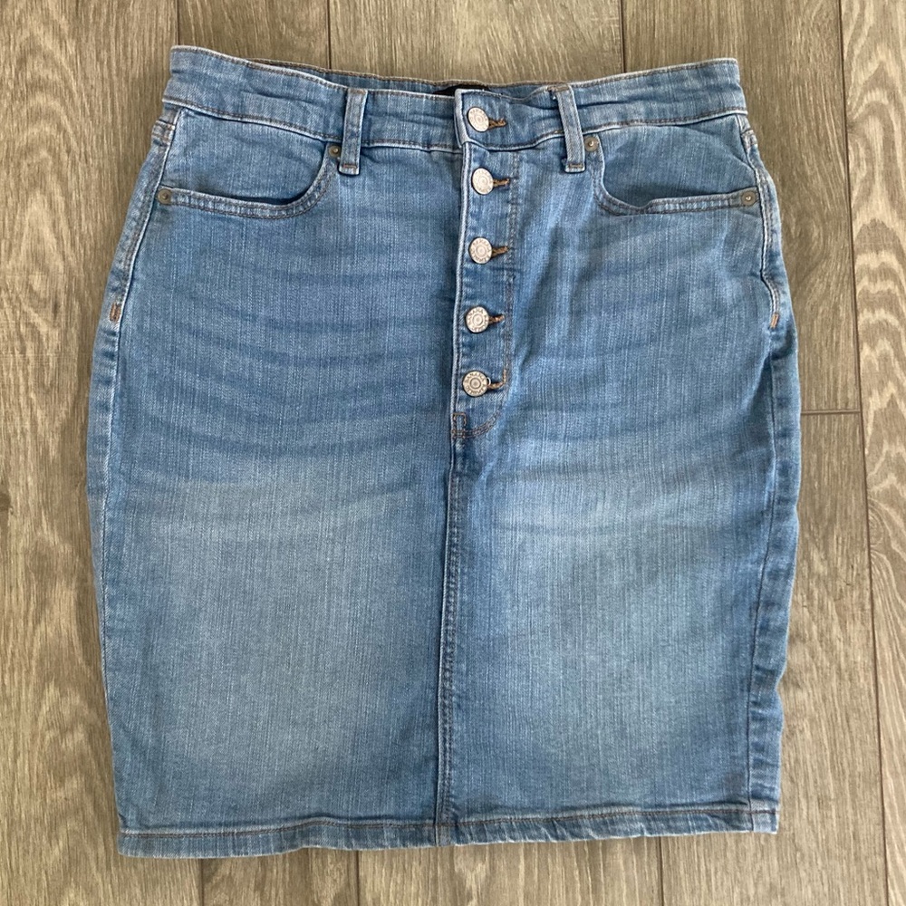 Banana Republic Denim Skirt